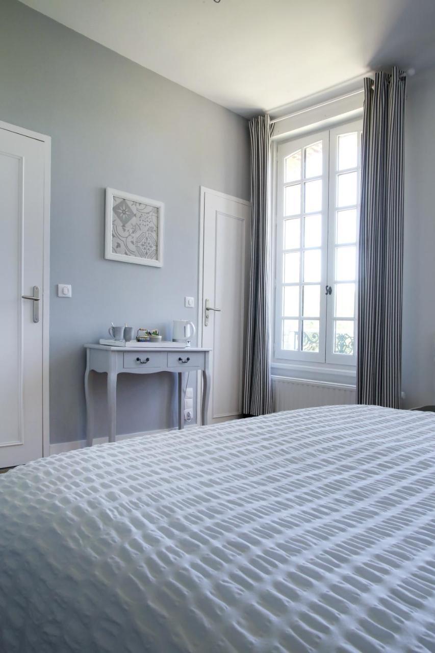 Saint-Martin-aux-Chartrains Manoir Le Mesnil Bed & Breakfast エクステリア 写真