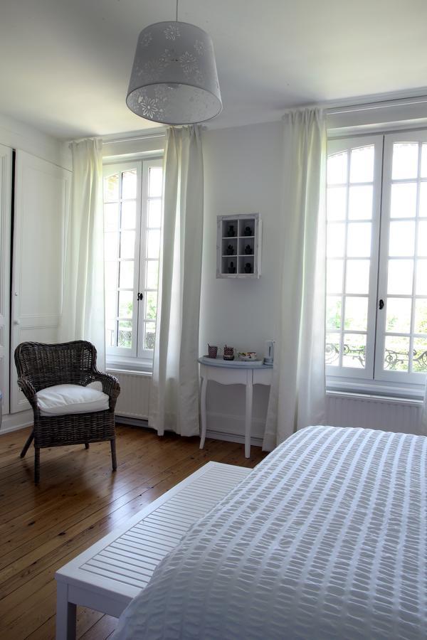 Saint-Martin-aux-Chartrains Manoir Le Mesnil Bed & Breakfast エクステリア 写真