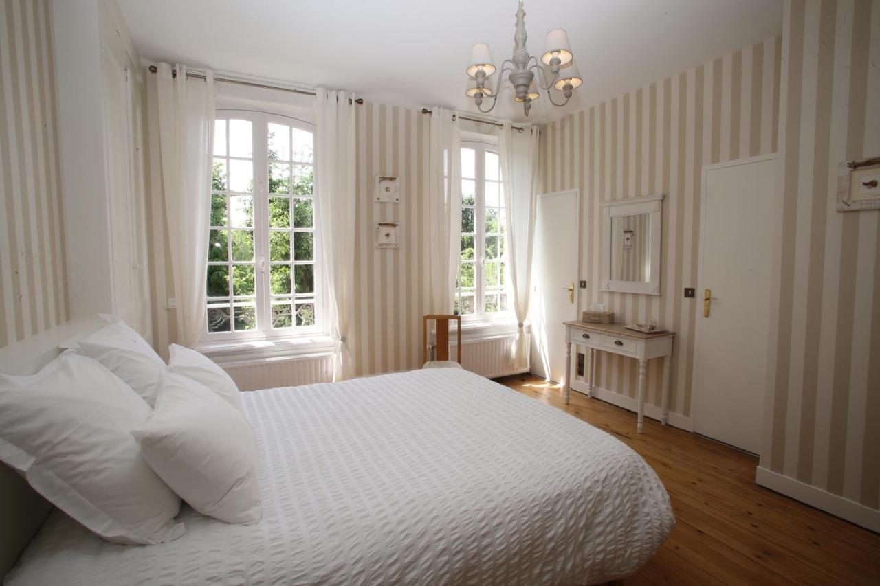 Saint-Martin-aux-Chartrains Manoir Le Mesnil Bed & Breakfast エクステリア 写真